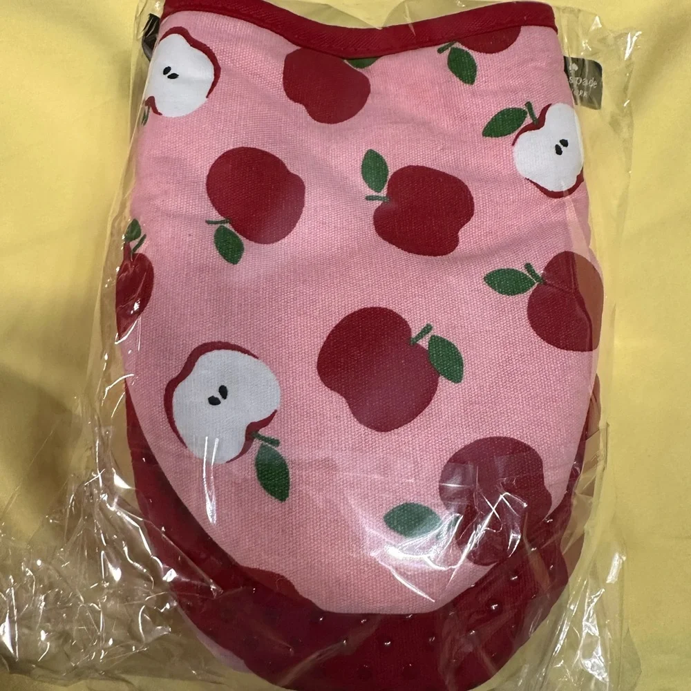 NIB Kate Spade Pink and Red Apple Oven Mitts - Picture 4 of 5